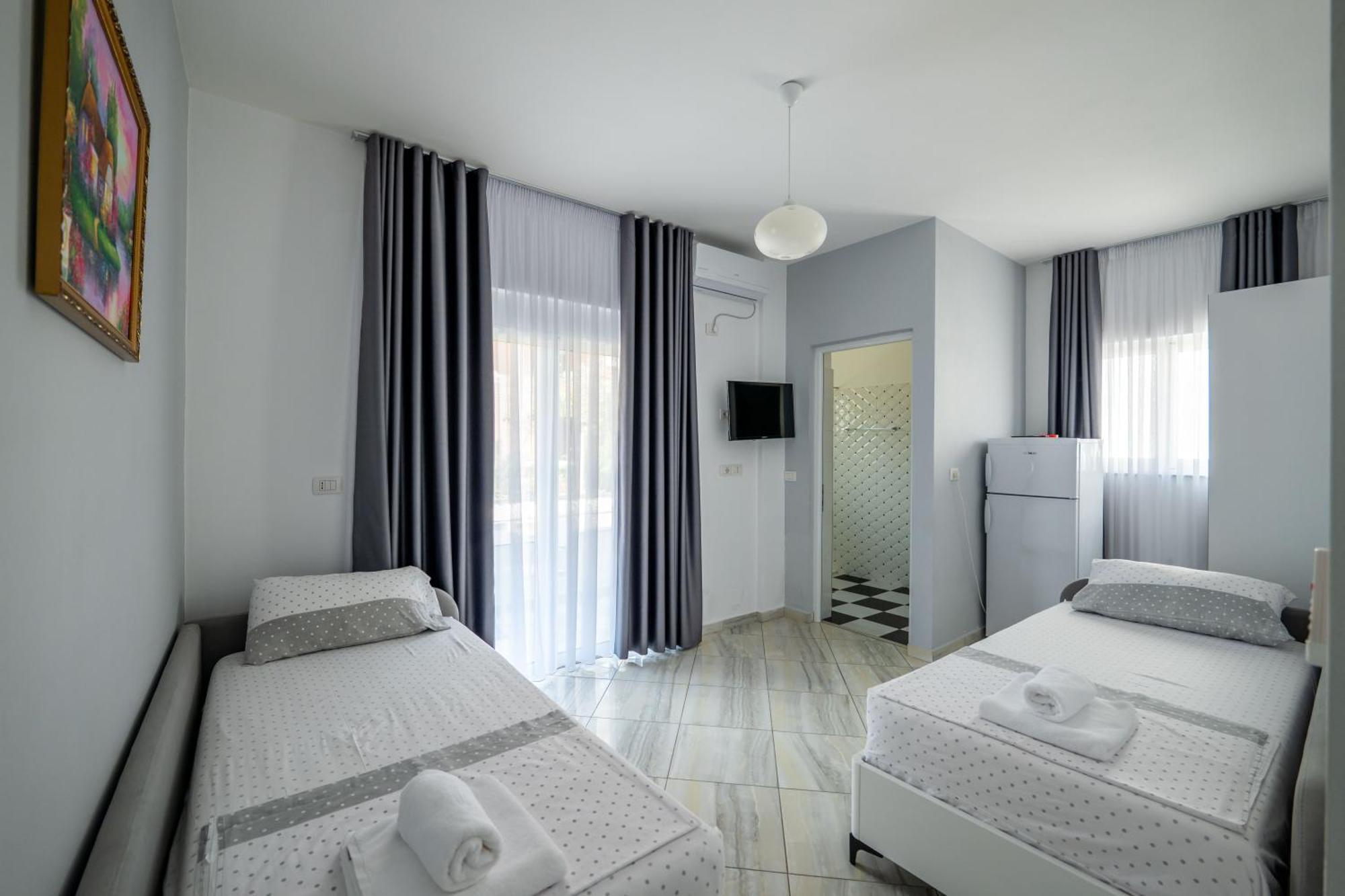 Hotel Artur2 Ксамил Экстерьер фото